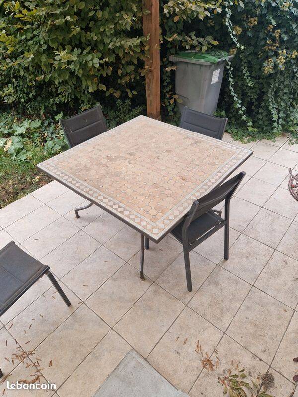 Table d'extérieure fer forgé