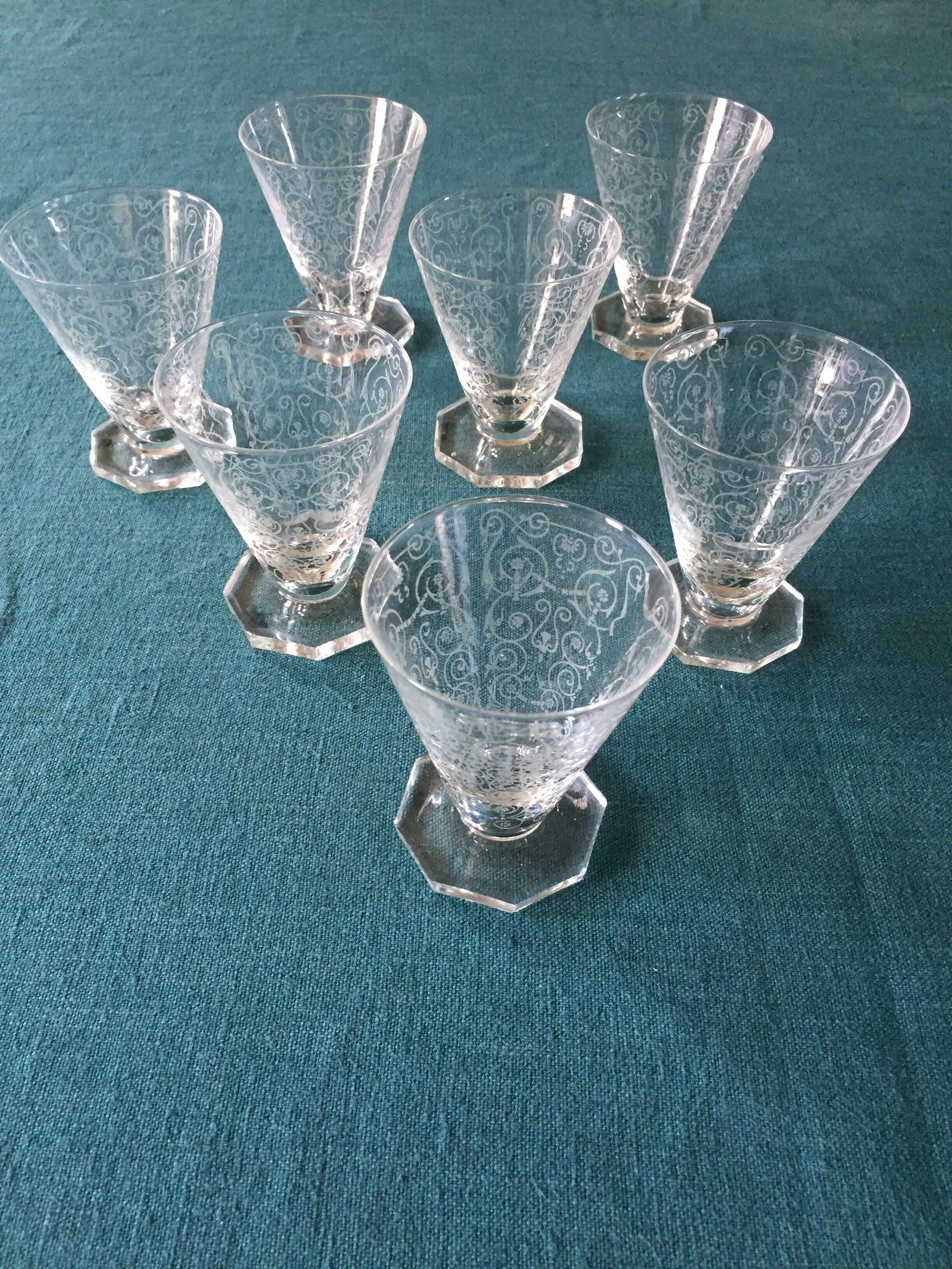 Series of 7 art deco aperitif or digestive glasses engraved