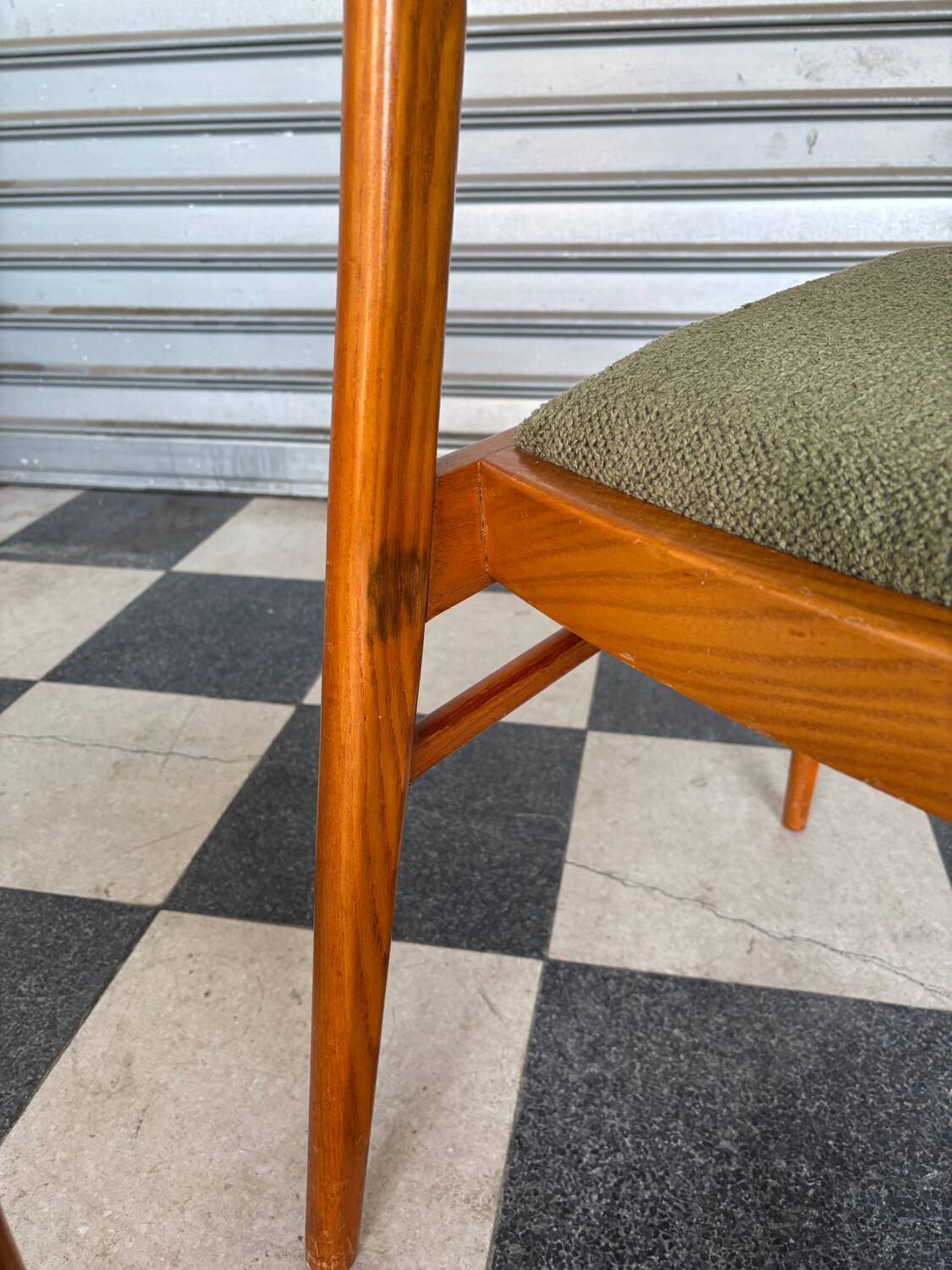 Set of 6 Scandinavian style chairs