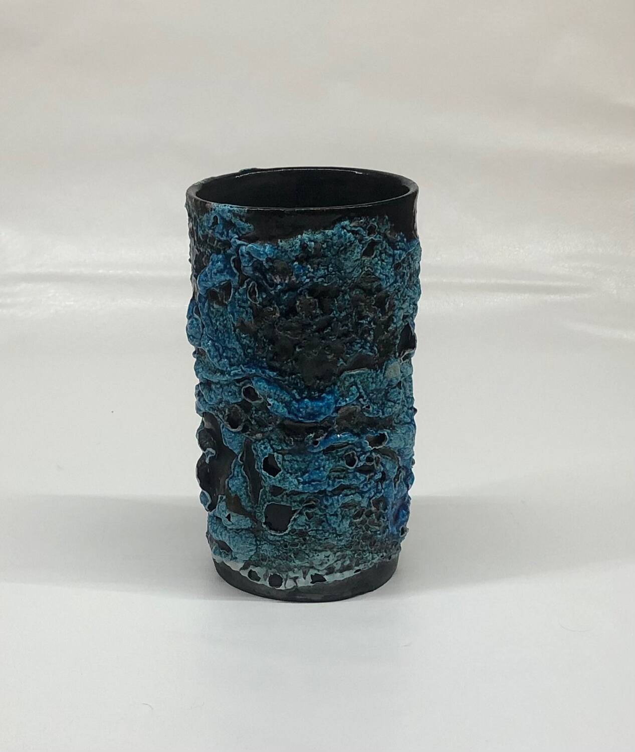Vallauris seafoam cuff vase