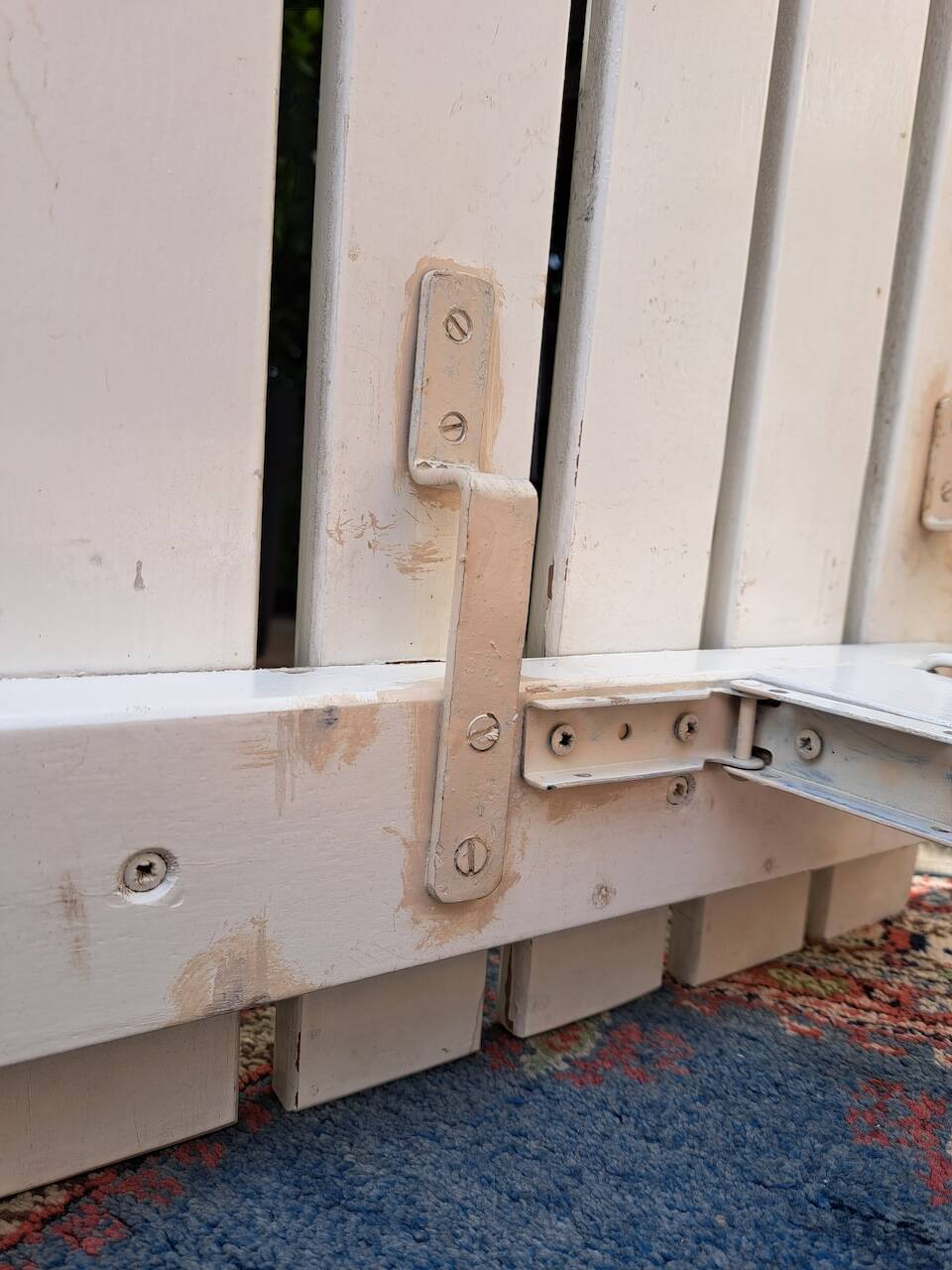 Vintage white wooden garden furniture