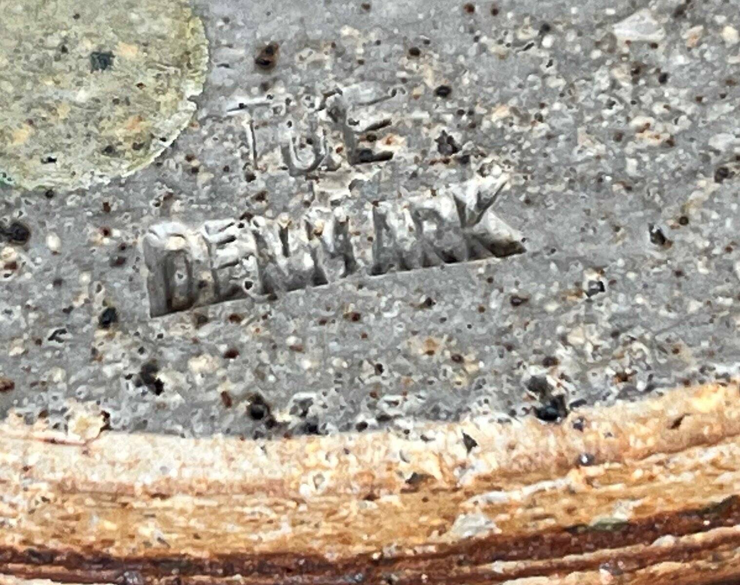 Mid-century modern Danish studio pottery bowl by Tue Poulsen for Tue Keramik, 1960s.