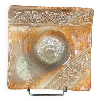 Glazed and sculpted stoneware catchall, signed vintage.