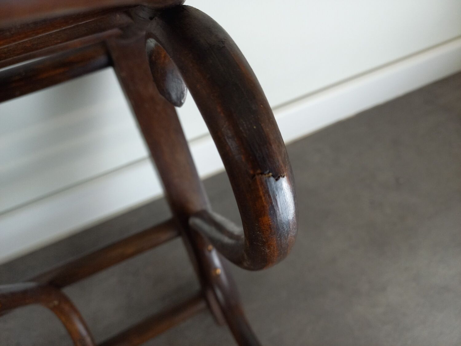 Fischel wall coat rack