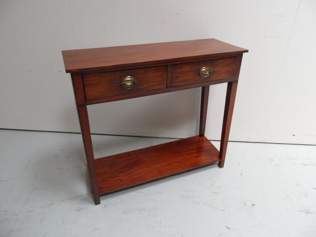 Antique mahogany sidetable