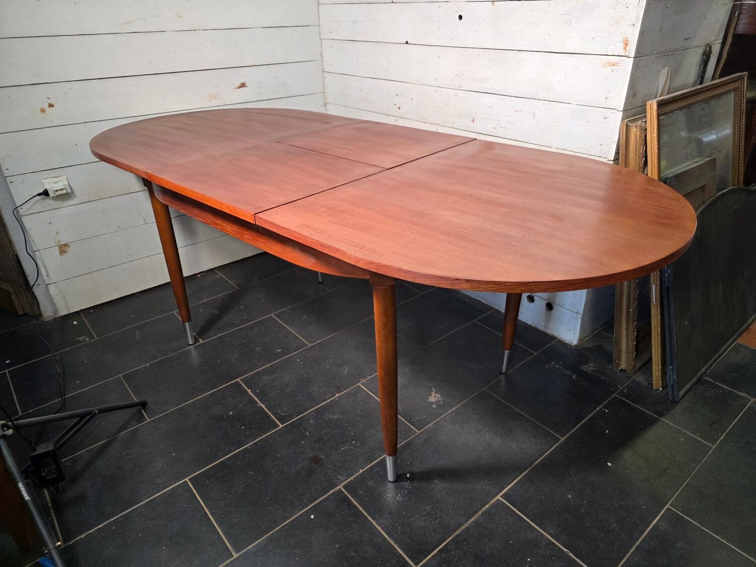 Scandinavian extendable teak table from the 1960s (butterfly extension)