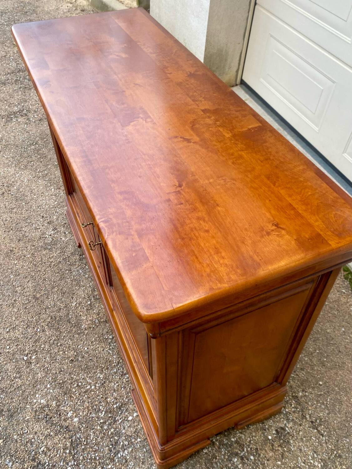 Louis Philippe style solid wood sideboard with 2 doors and 2 drawers