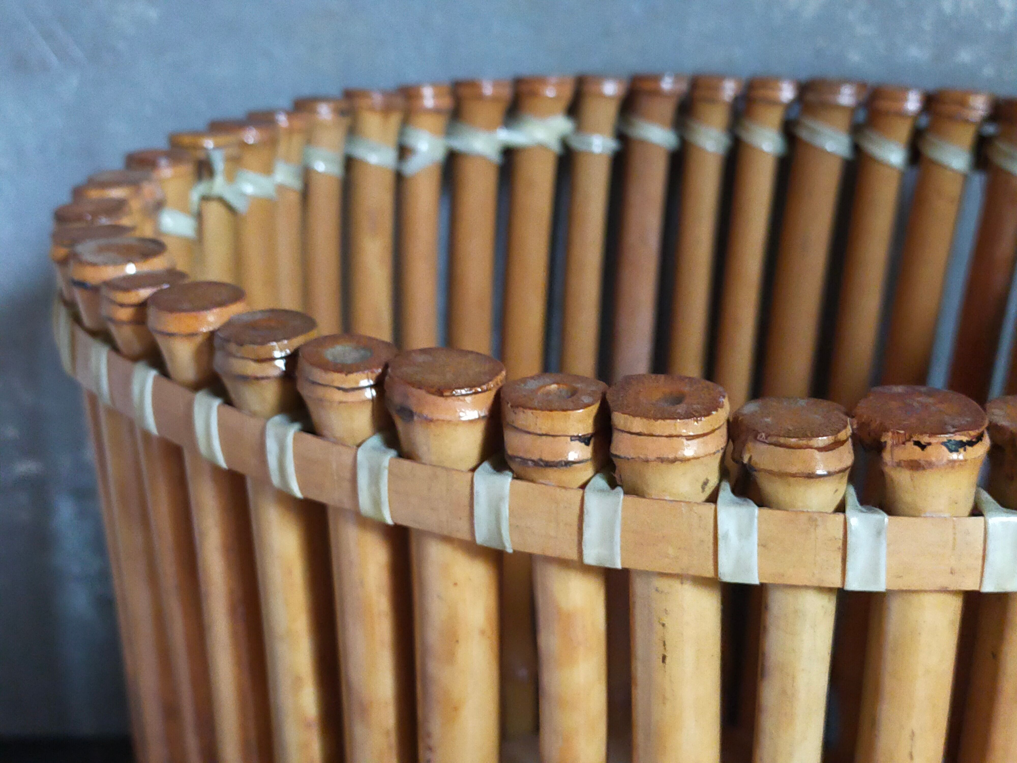 Pot cover basket Art-popular bamboo and scoubidou 50s