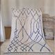 Beni Ouarain rug – Graphic elegance in natural wool