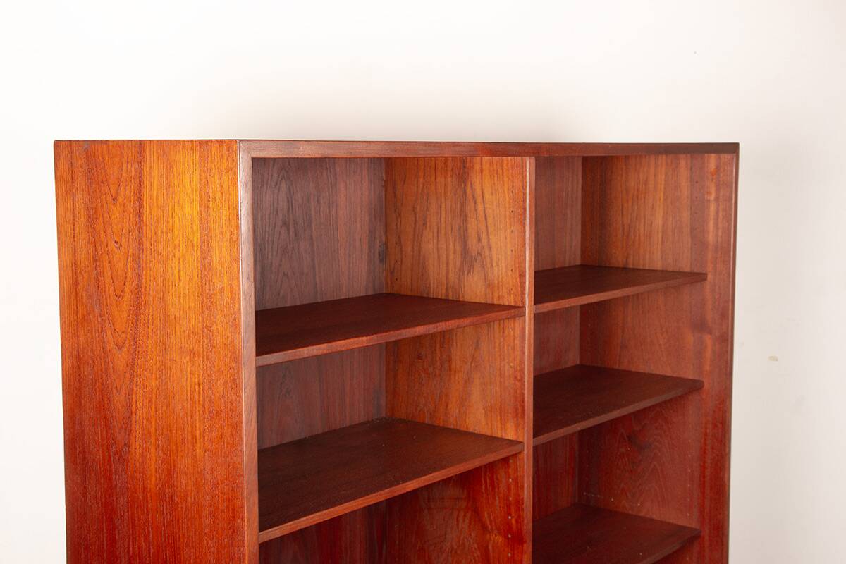 Large Scandinavian teak shelving unit with 6 adjustable shelves by Borge Mogensen