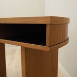 Oak desk, Italian design, 1970s, production: Italy