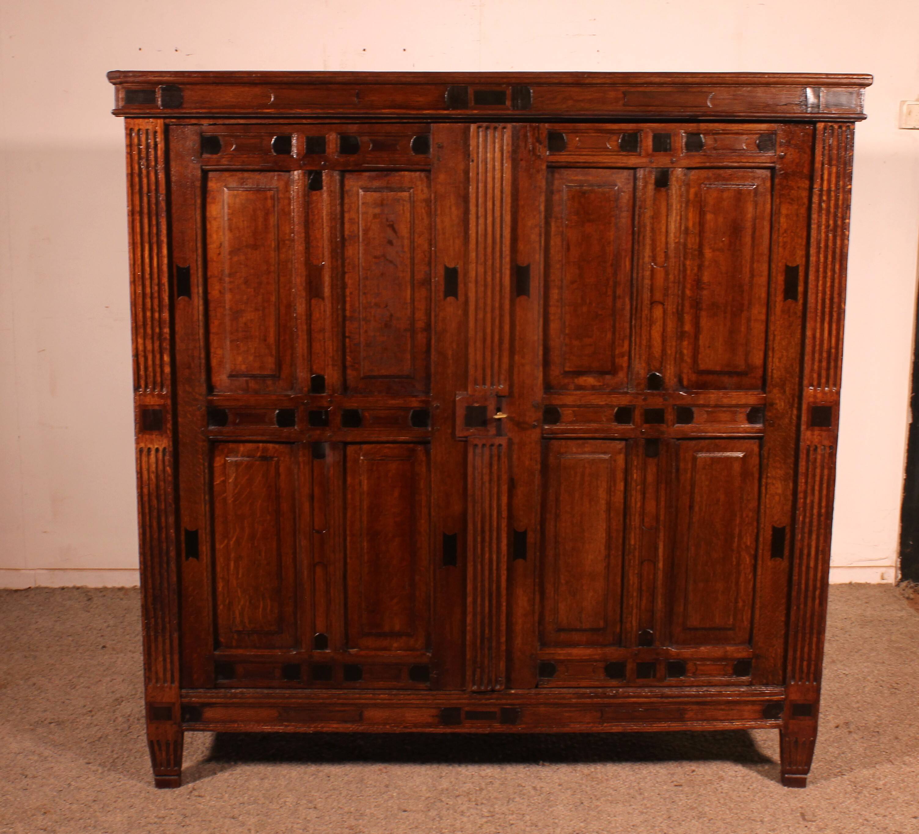 Buffet 2 Portes En Chêne Et ébène Du 17° Siècle - Pays-bas