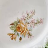 6 assiettes à desserts en porcelaine ajourée