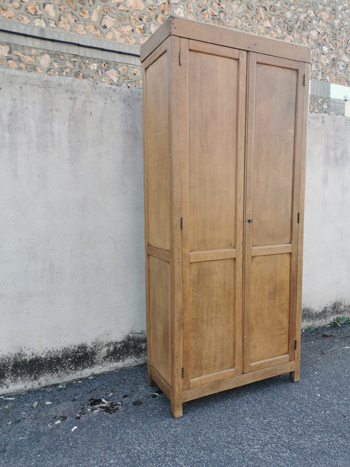 Parisian oak cabinet