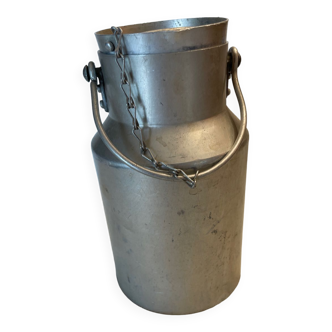 Milk pot