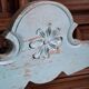 chaises en bois turquoise vintage