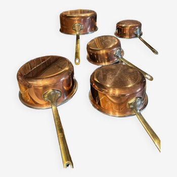 Set of 5 copper saucepans