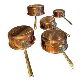 Set of 5 copper saucepans