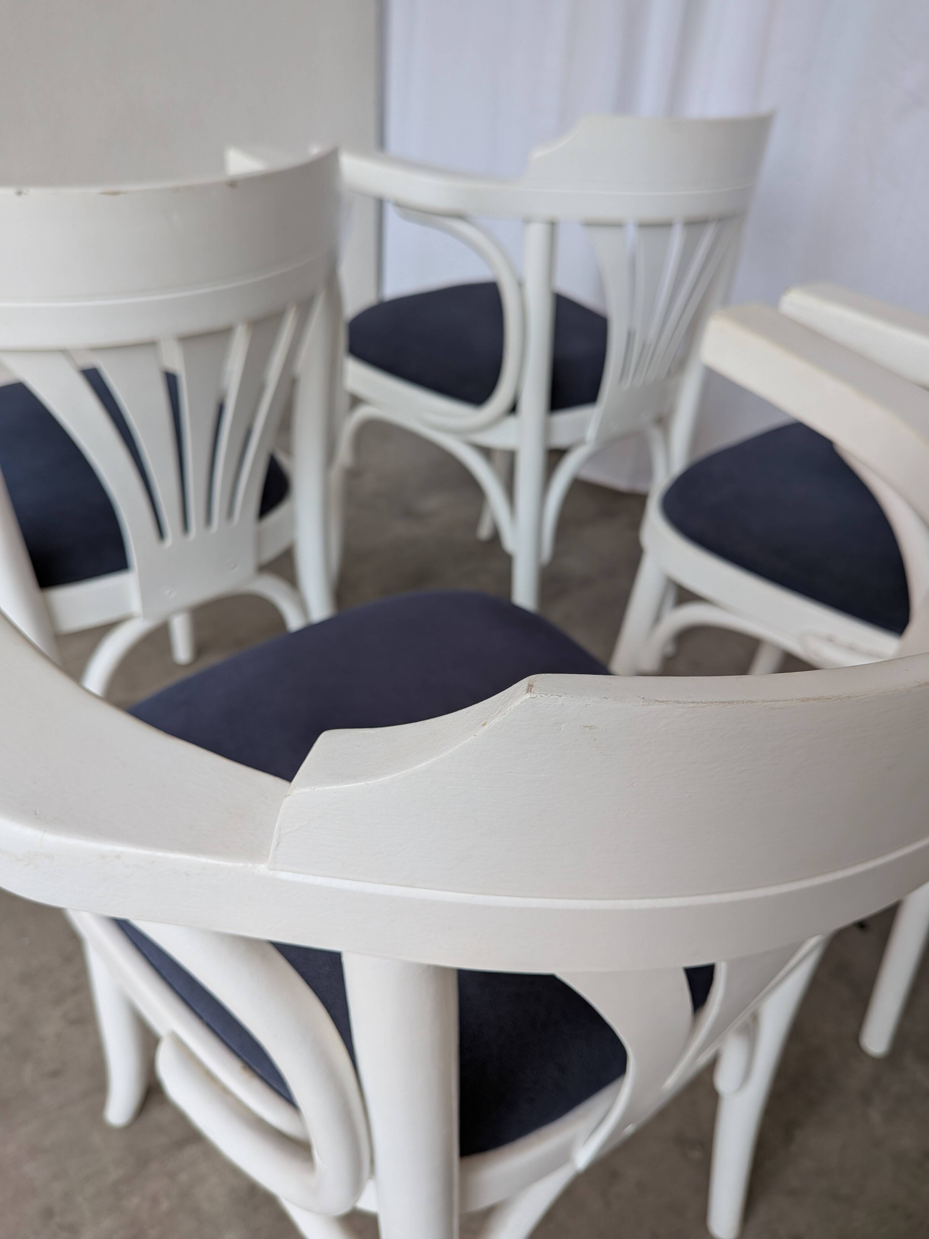 Ensemble de 6 chaises de salle à manger vintage en bois courbé blanc / fauteuil de style Thonet des années 1970