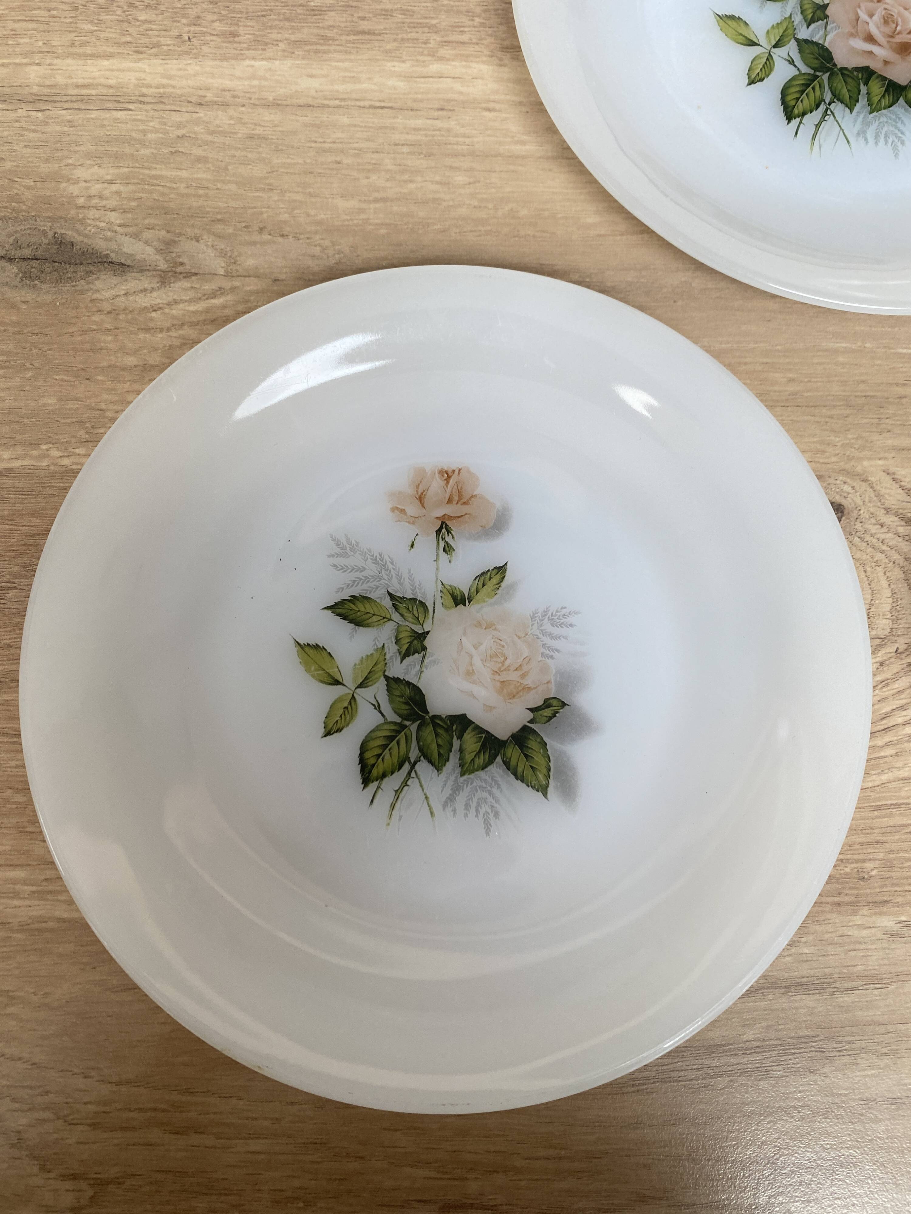 Set of 6 Arcopal Rose de France dessert plates