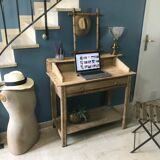 Former hairdresser or desk made of raw wood