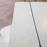 Table et chaises en formica vert menthe