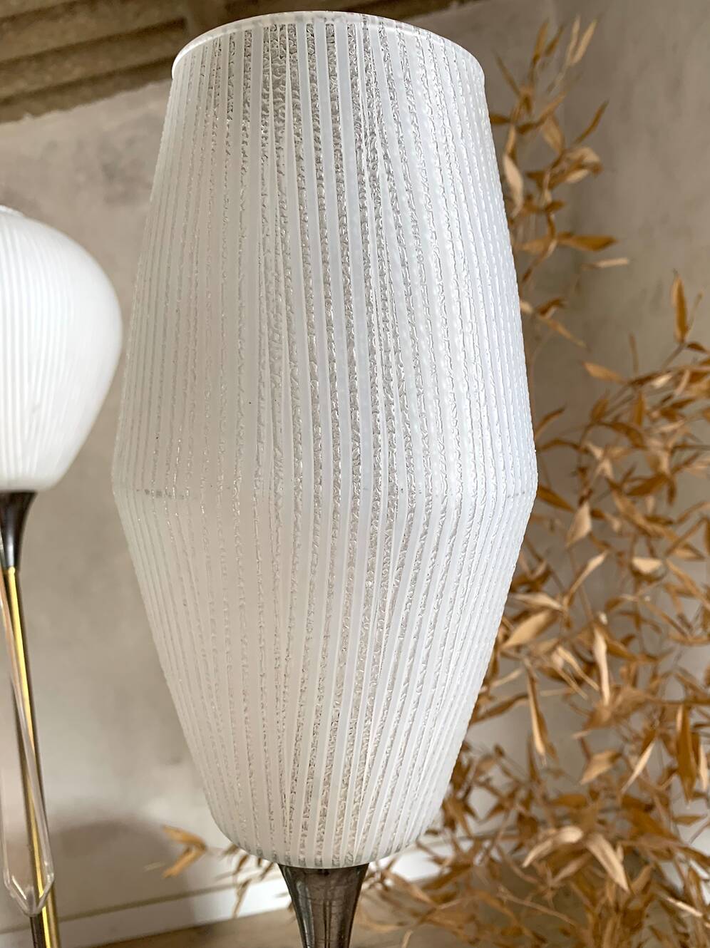 Vintage reed floor lamp in black metal and brass with three white opalines