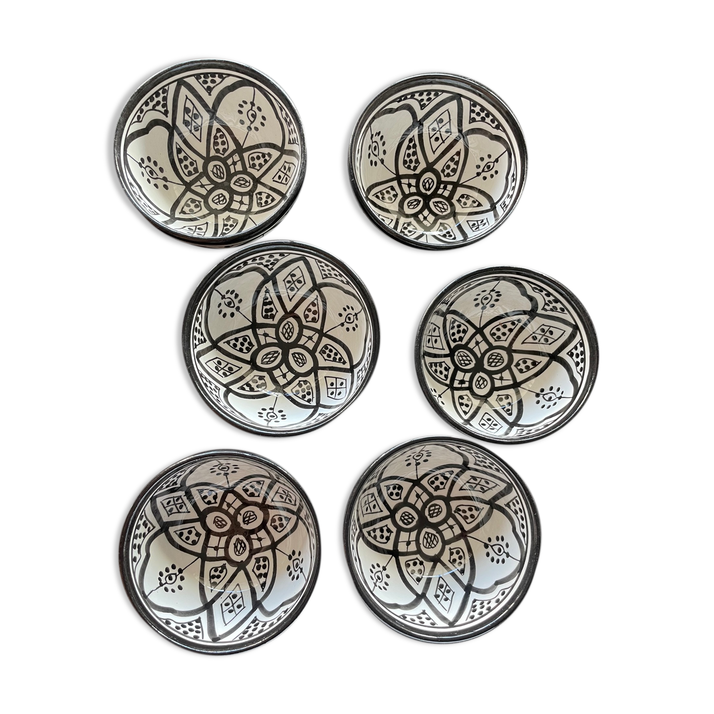 Set of 6 ceramic bowls
