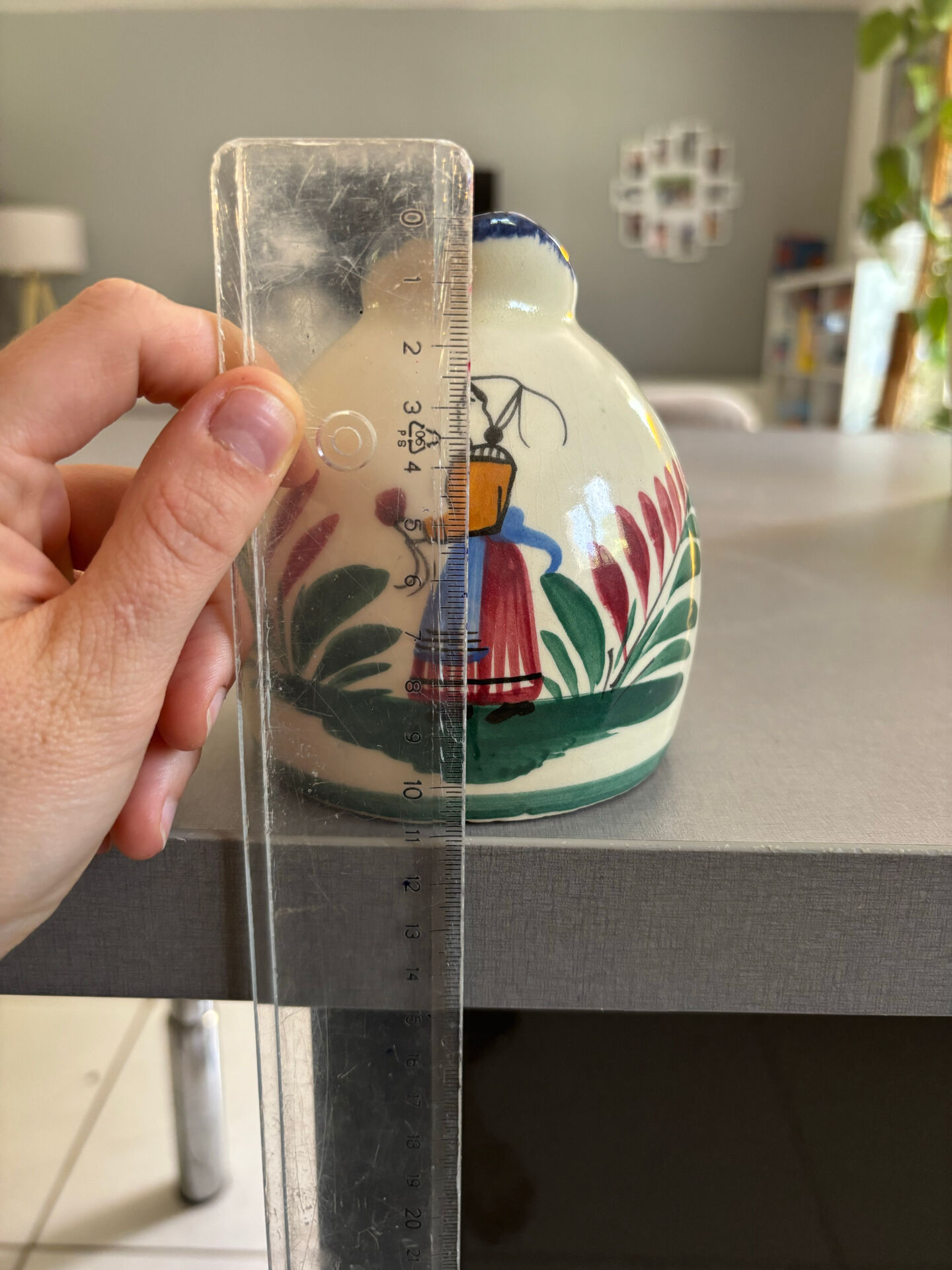 Petite carafe / petit pichet HB Quimper 909 – décor breton