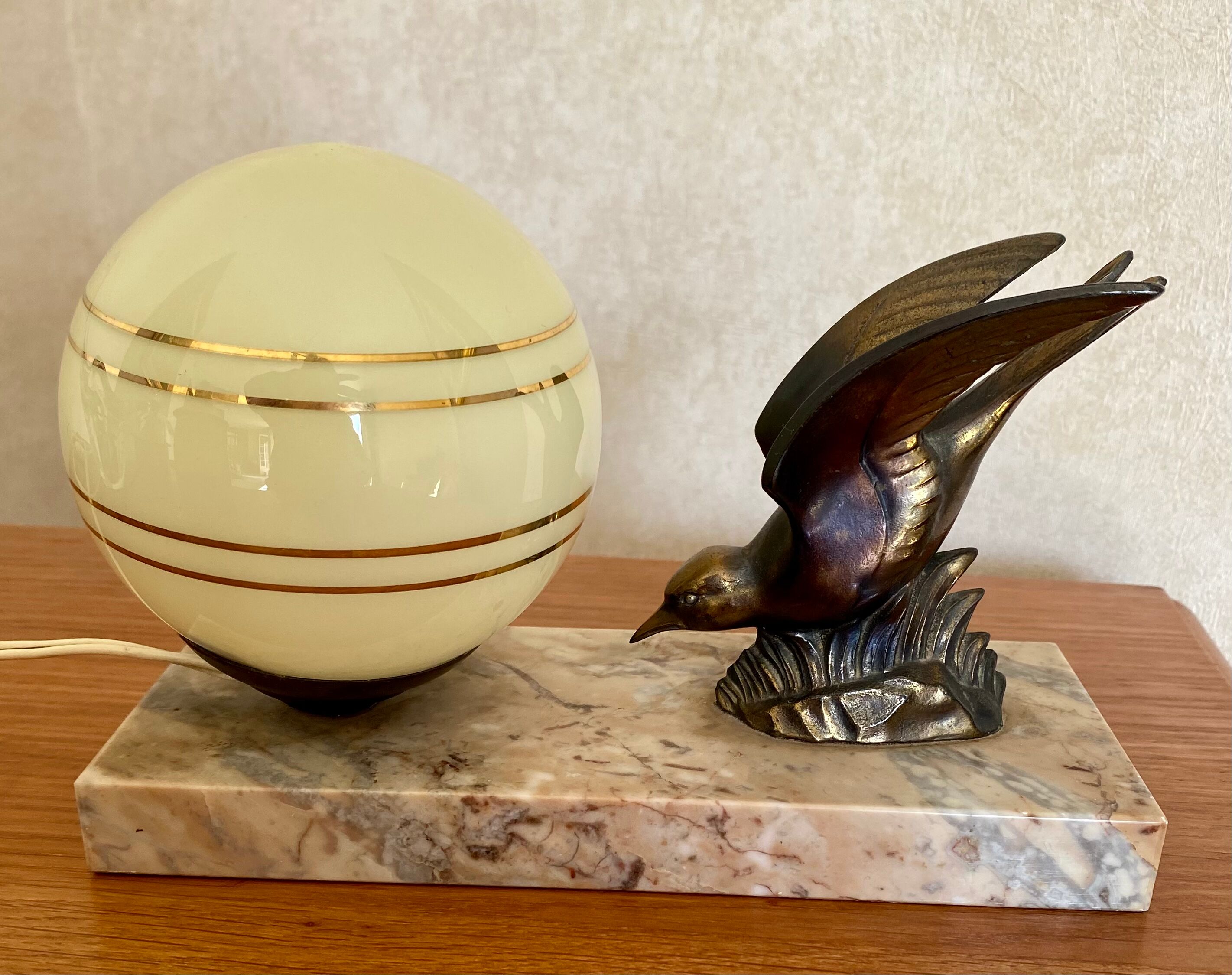 Vintage bird art deco lamp