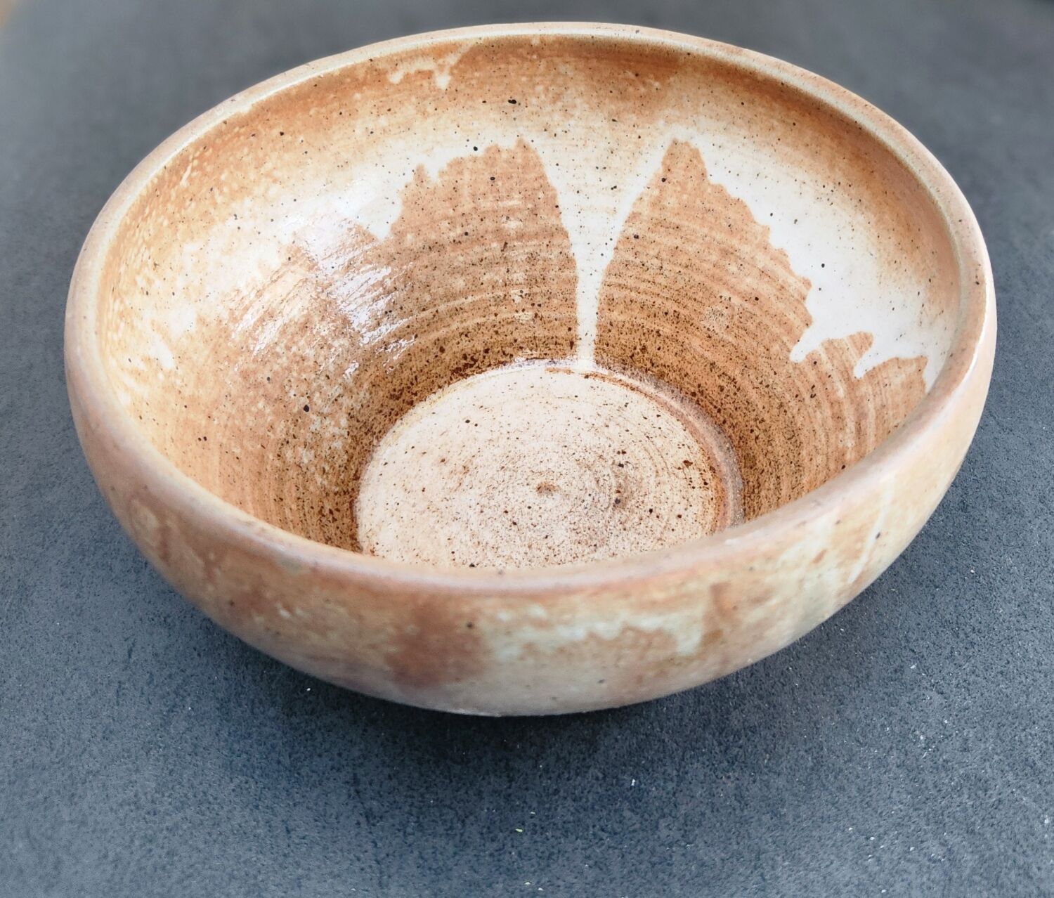 Vintage round stoneware salad bowl