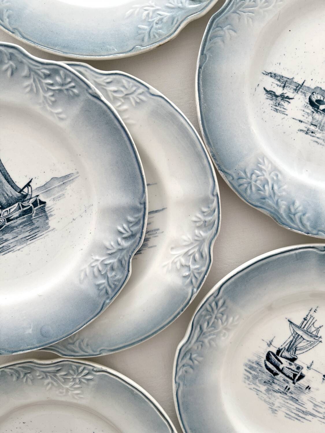 6 assiettes à dessert anciennes en faïence "Marine" Orchies