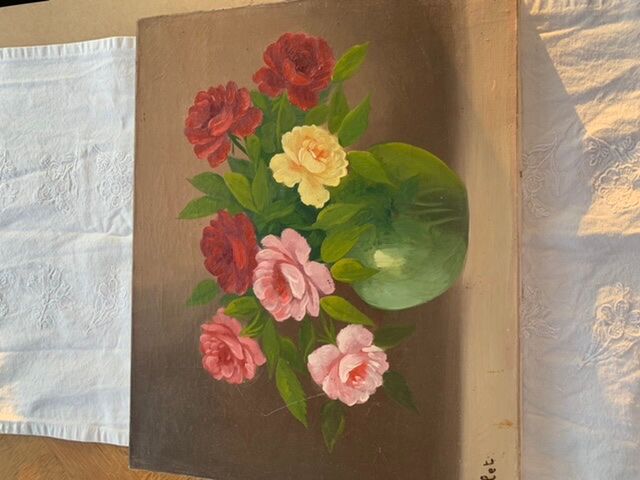 Table bouquet of roses by vintage Collet