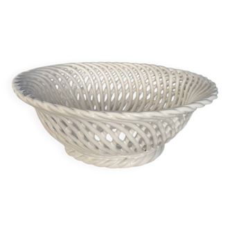 Openwork white ceramic bowl - Elegant and timeless centerpiece