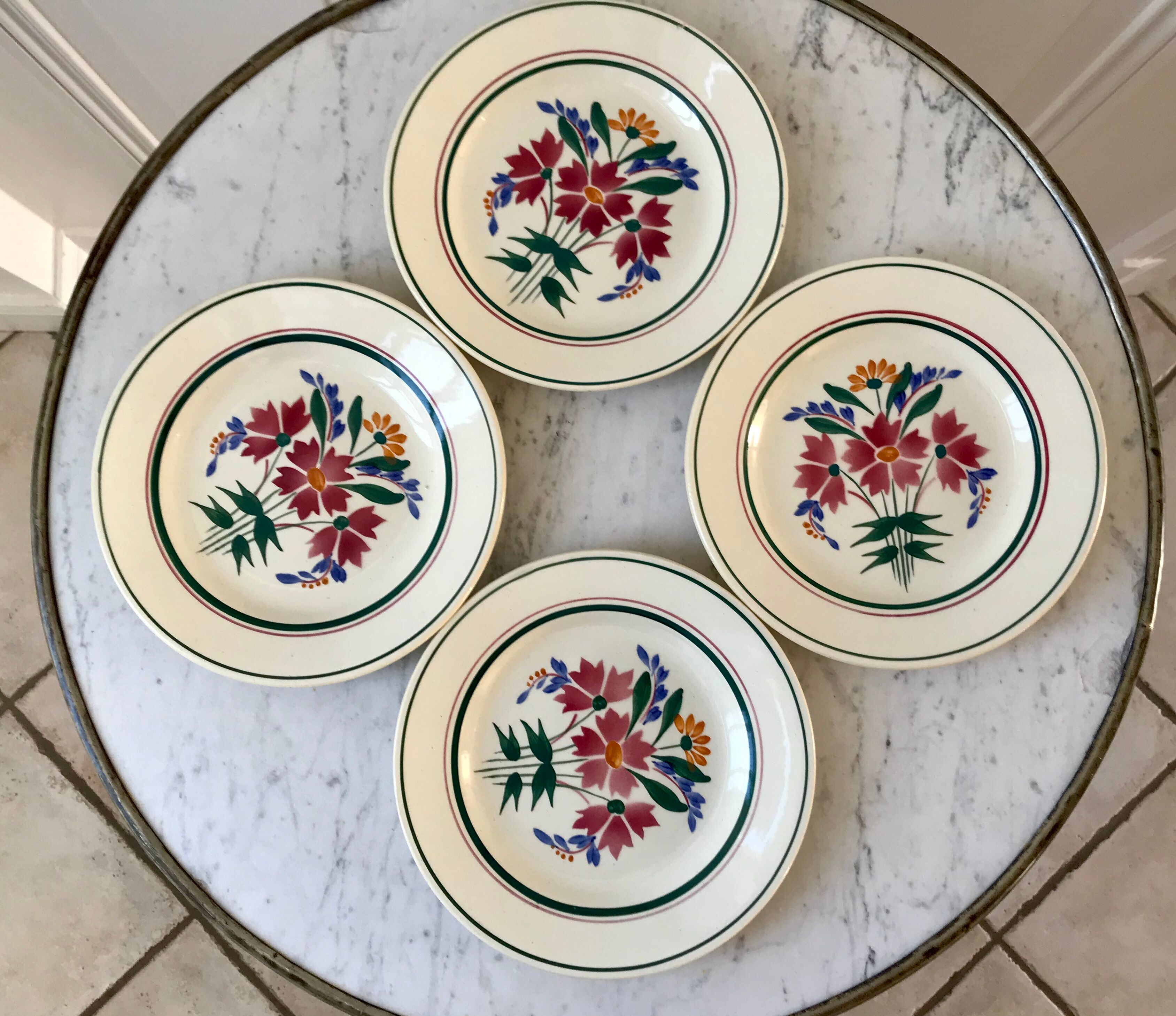 Set of 4 vintage flower dessert plates