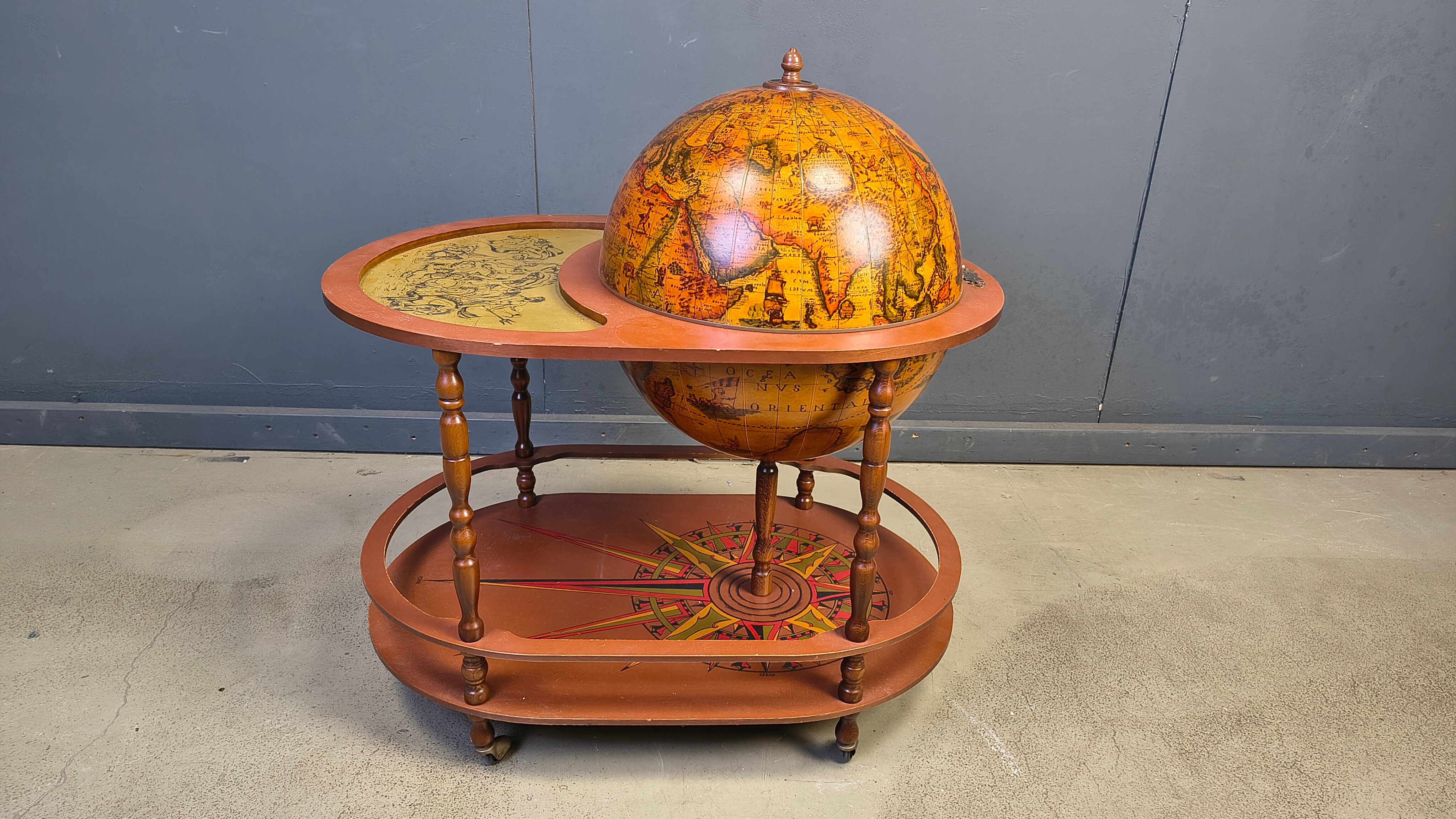 Bar globe vintage, années 1970