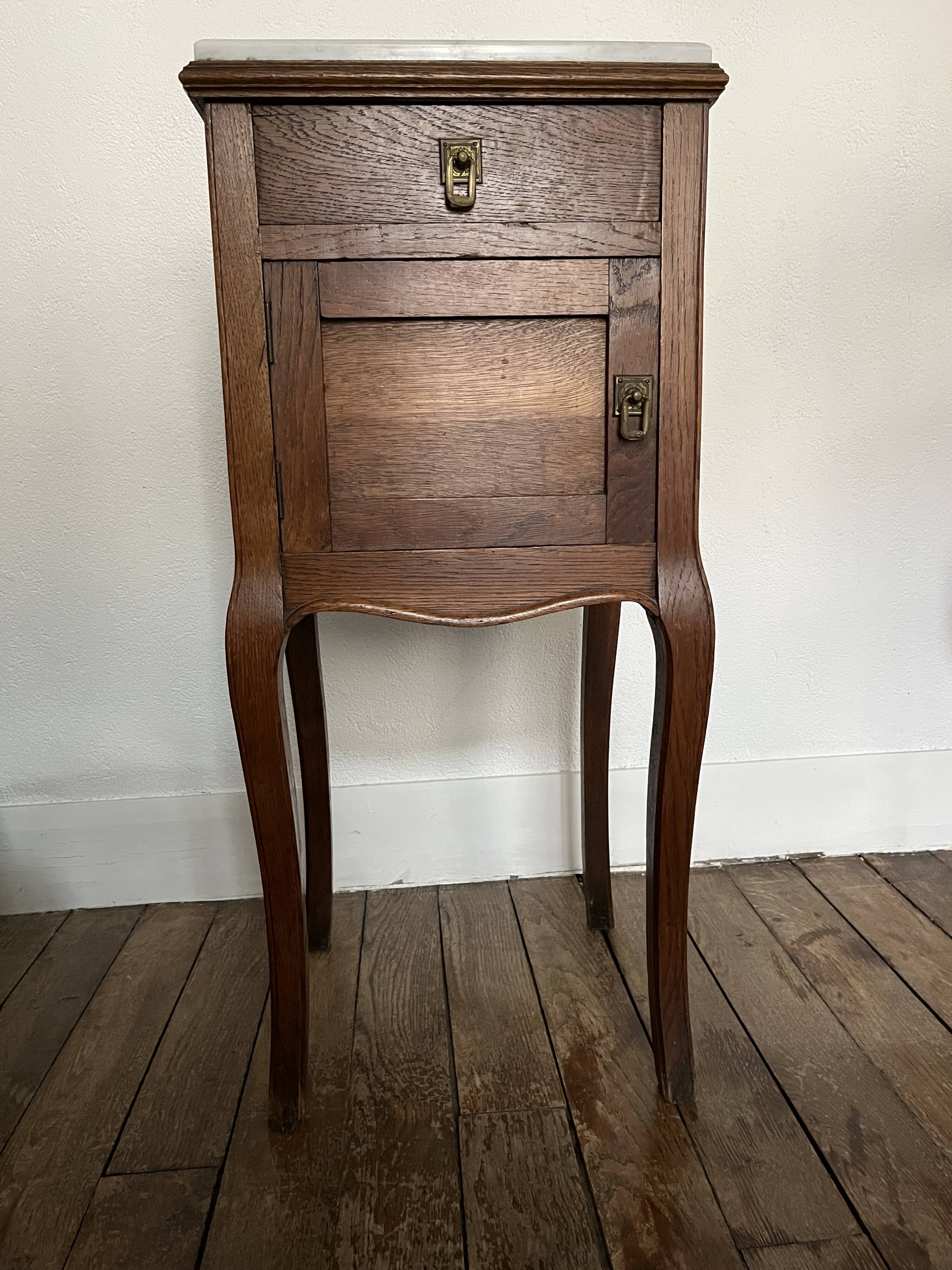Antique gueridon