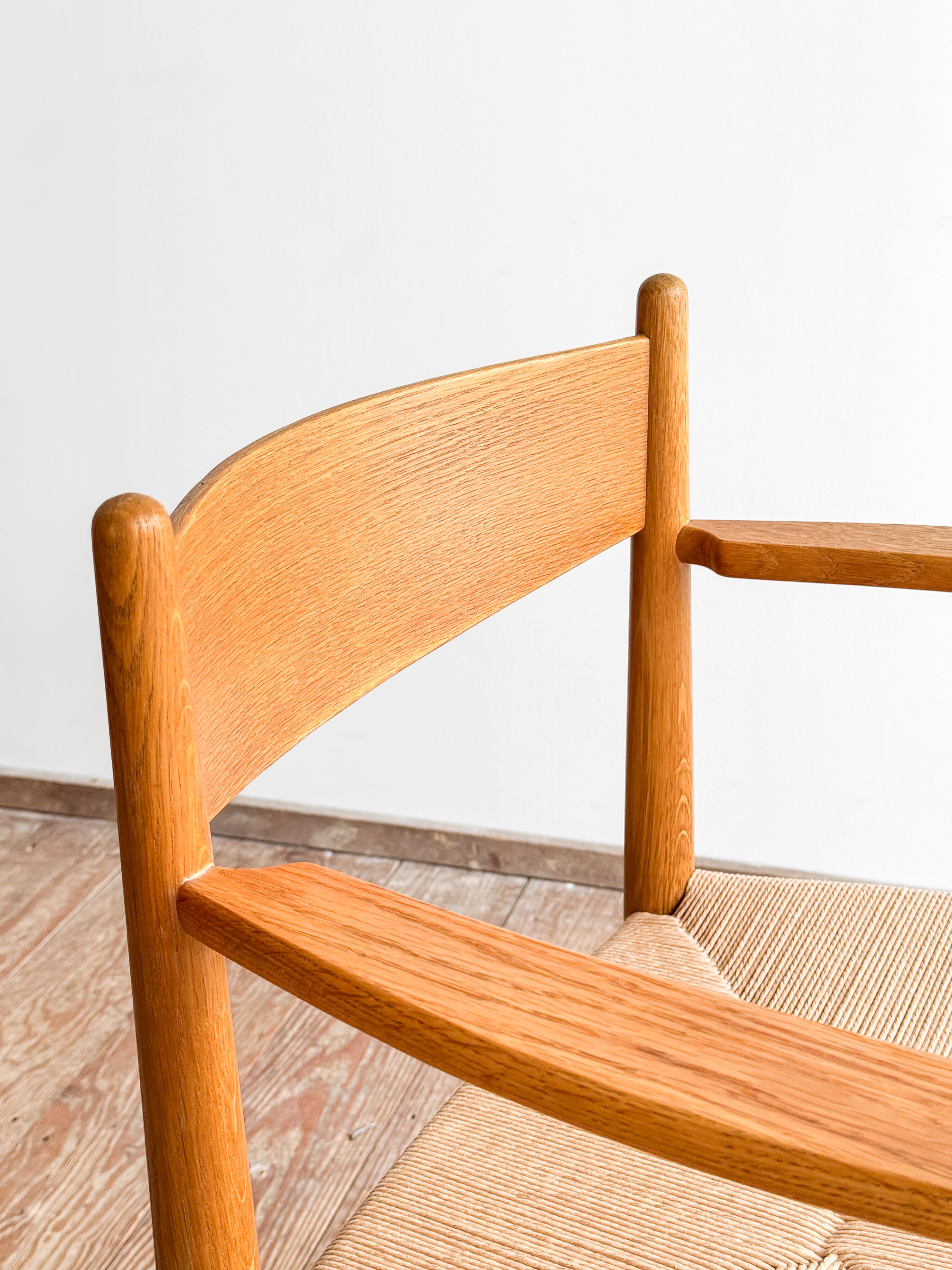 Fauteuil CH37, Hans J. Wegner en chêne avec assise neuve en corde danoise