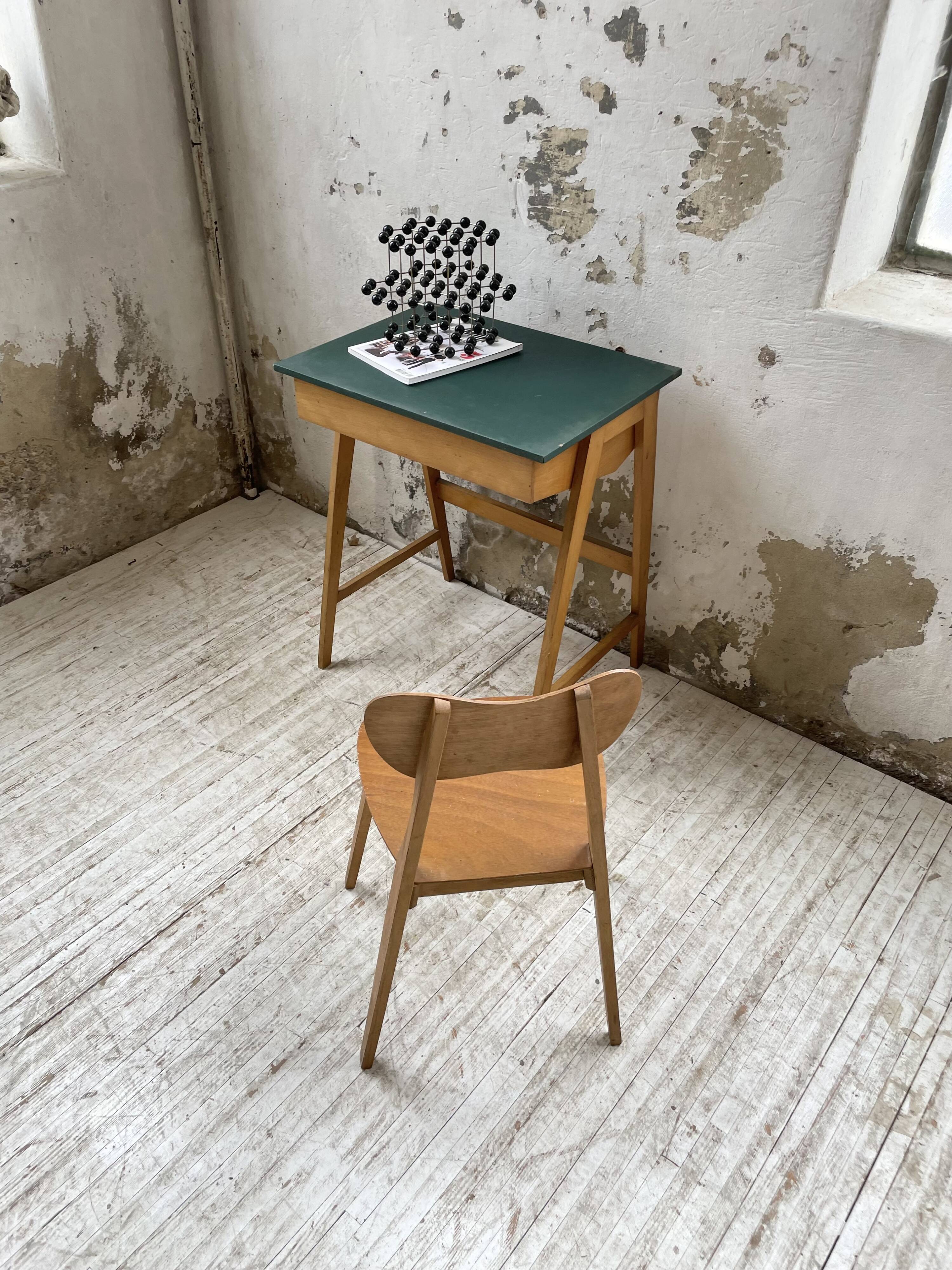 Bureau et chaise enfant pieds compas