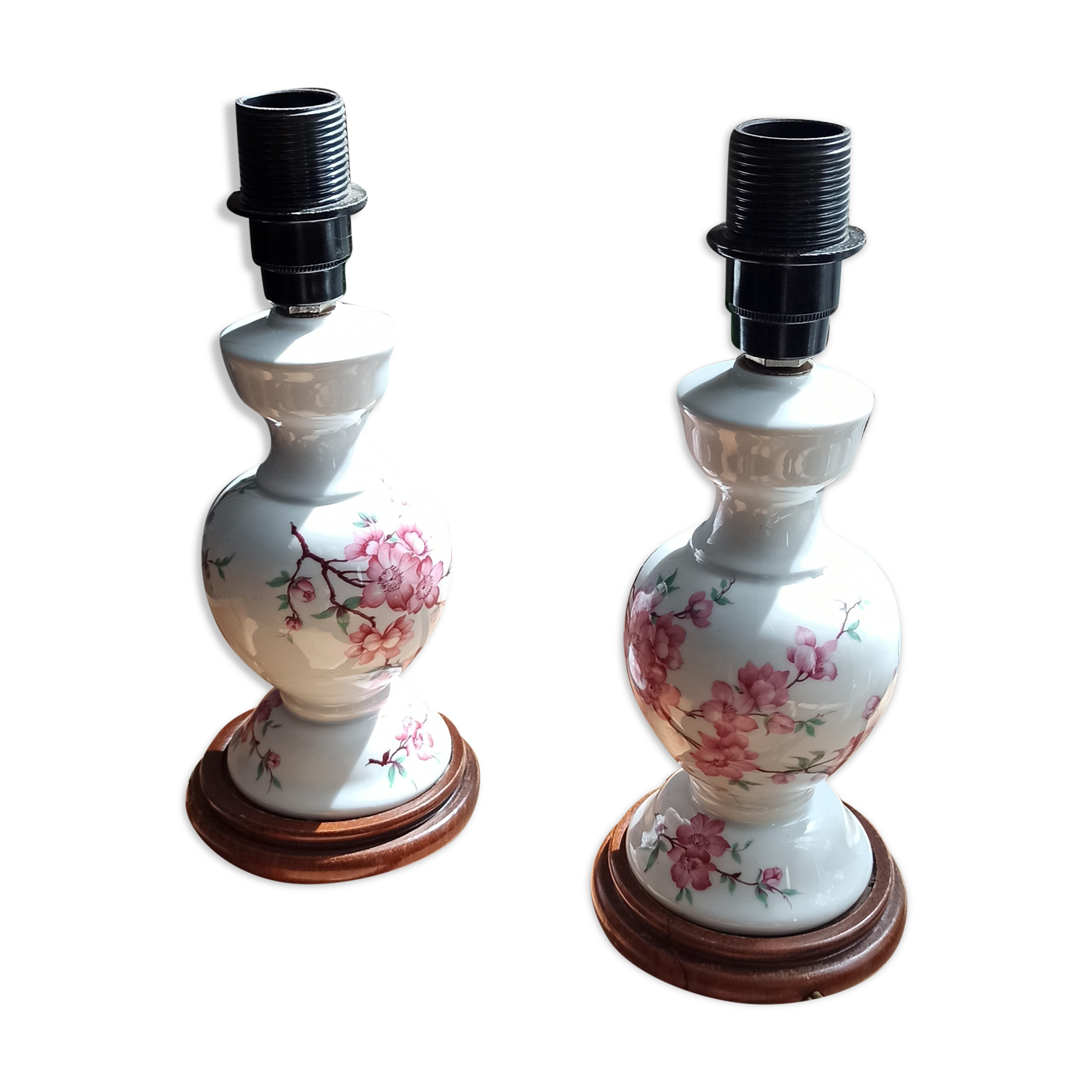 Pair of floral pattern bedside lamps