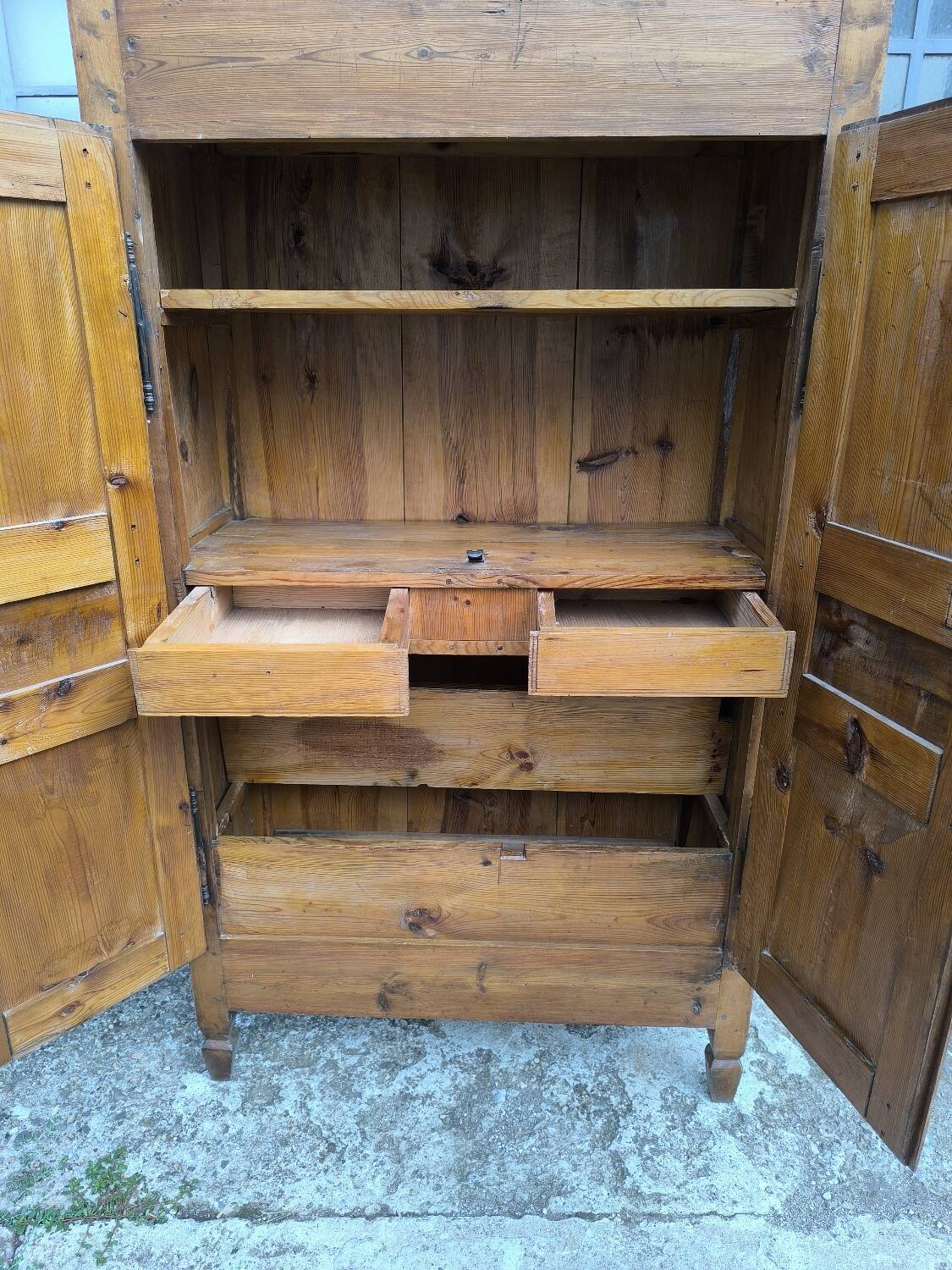 Armoire de ferme rustique en chêne et sapin