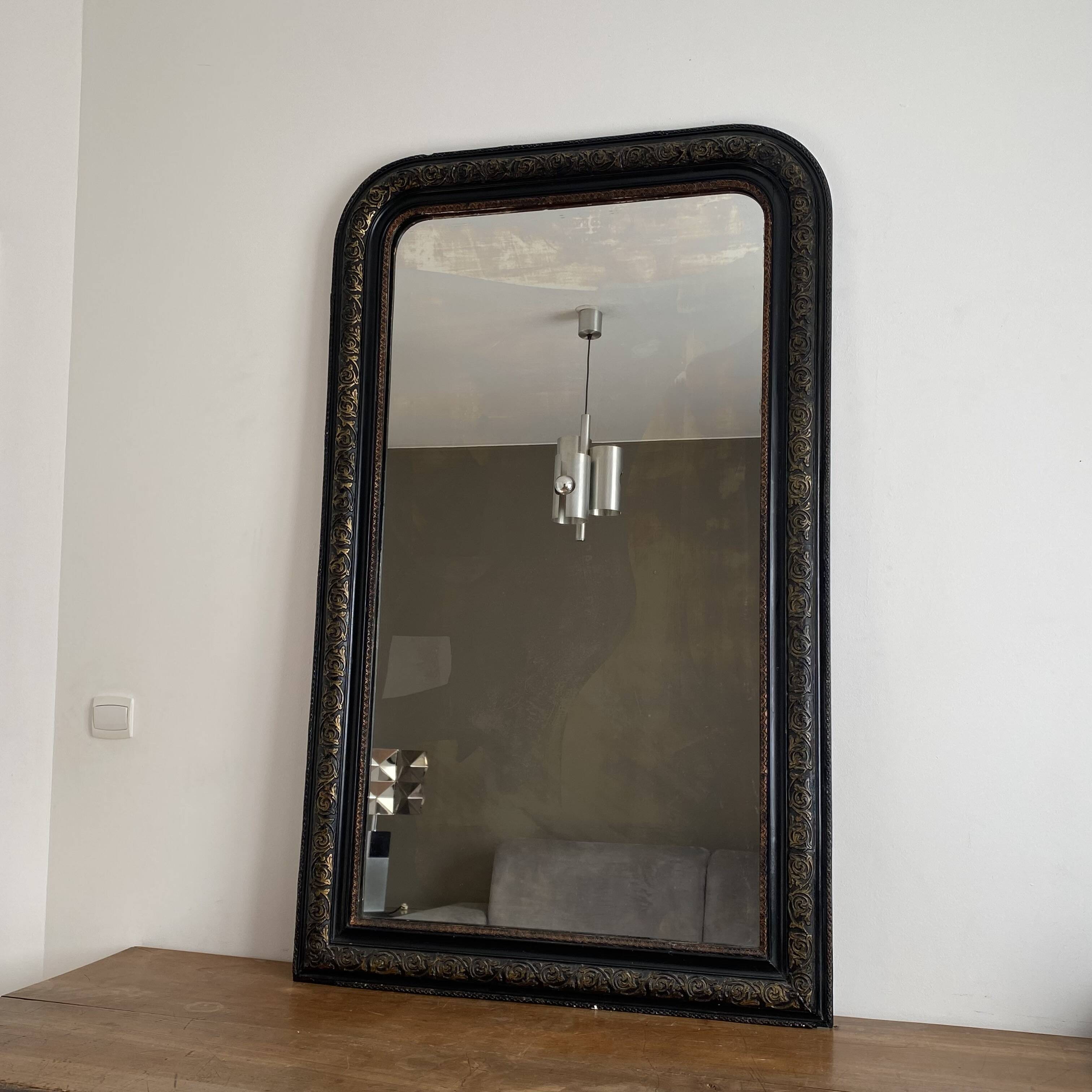Louis Philippe mirror from the late 19th century. 140x85.