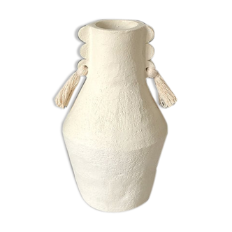 White pompom totem vase - Cassandre Bouilly