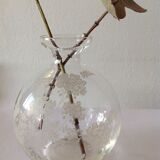 Vase round floral decoration