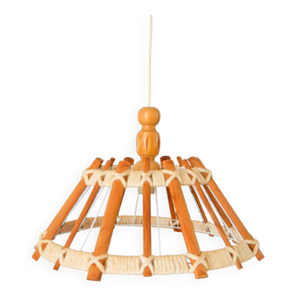 Scandinavian pendant light in wood and rope, 1960