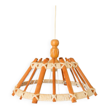 Scandinavian pendant light in wood and rope, 1960
