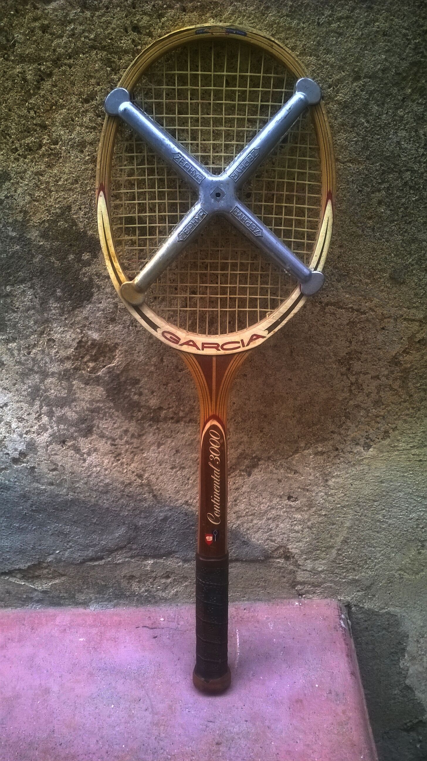 Raquette de tennis vintage