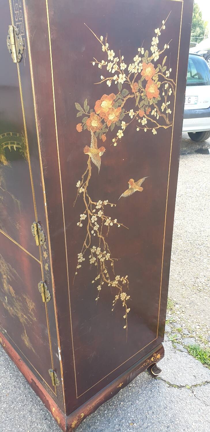 Chinese lacquer TV cabinet from the seventies