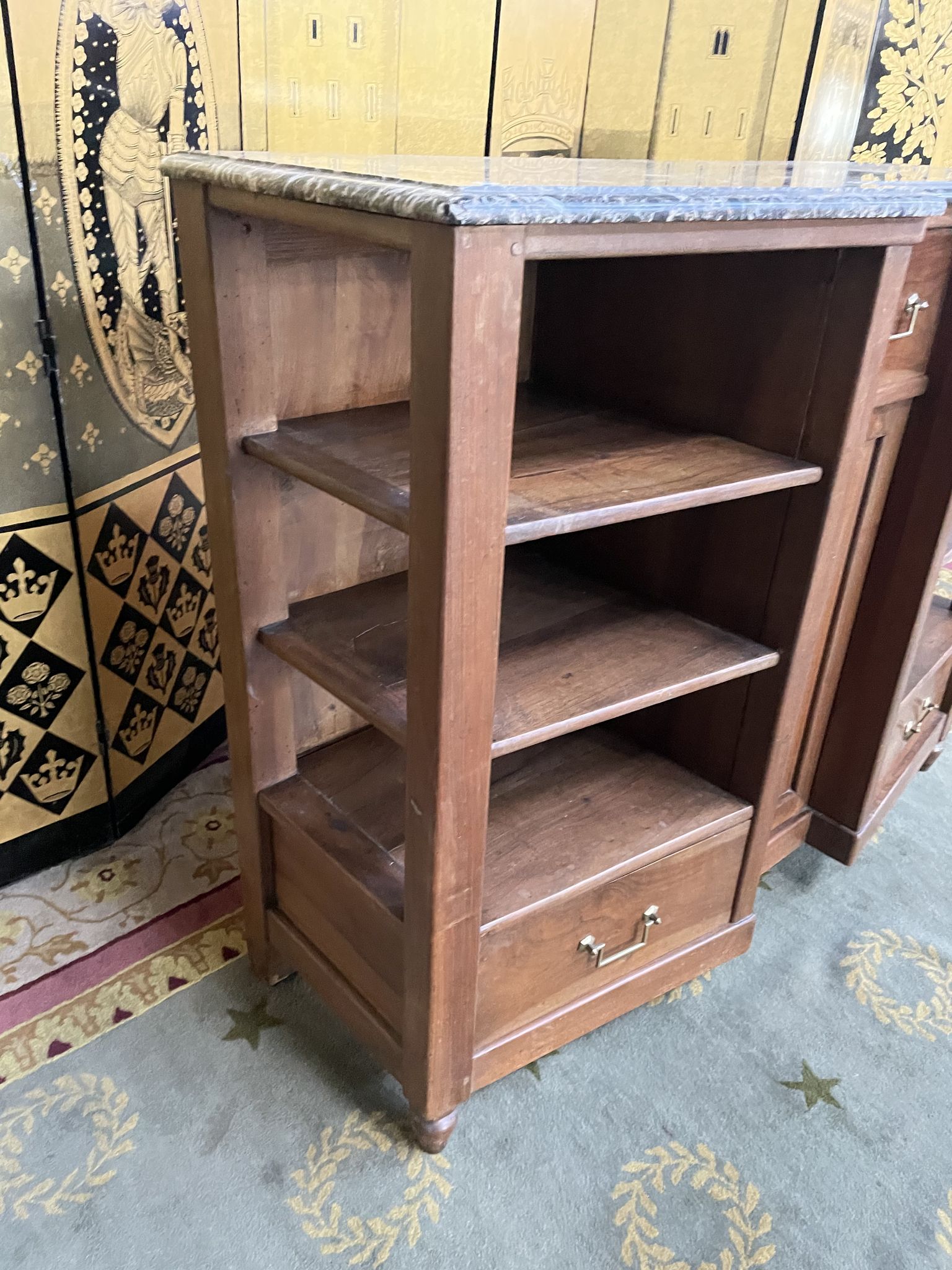Buffet de style Louis XVI