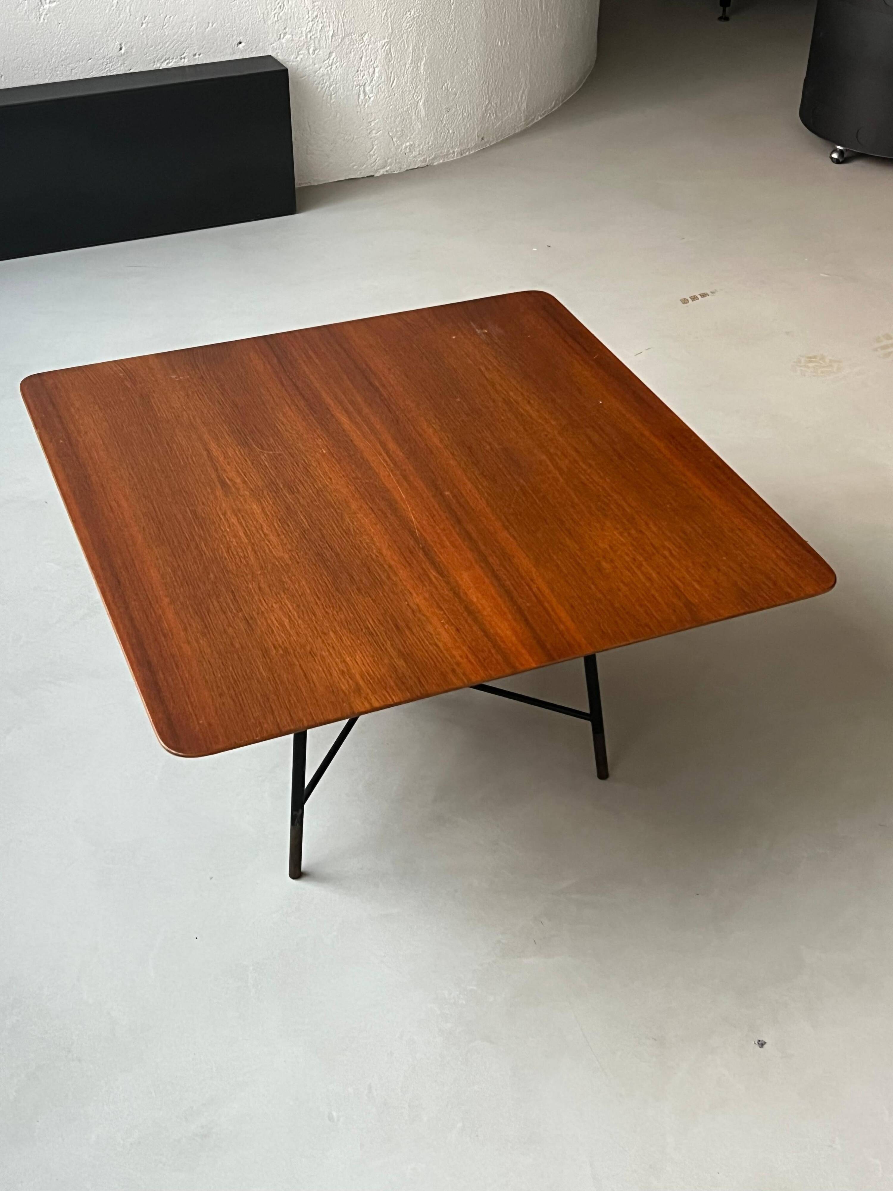 Table basse en bois et métal/laiton par Ico Parisi pour Cassina 1957